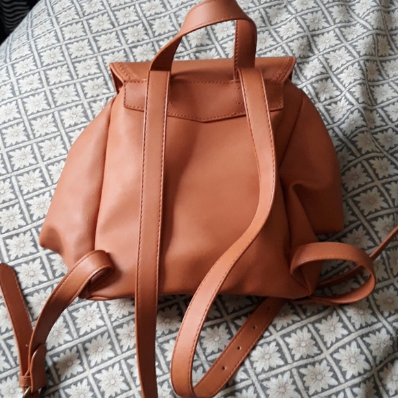 Purse Backpack - Picture 4 of 4